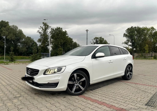 Volvo V60 cena 59800 przebieg: 182000, rok produkcji 2016 z Płock małe 781